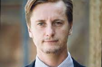 Jeppe Kirk Bonde · eToro