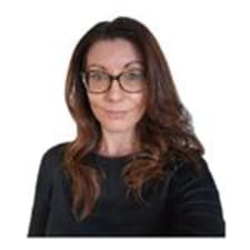 Jennifer Davies · eToro